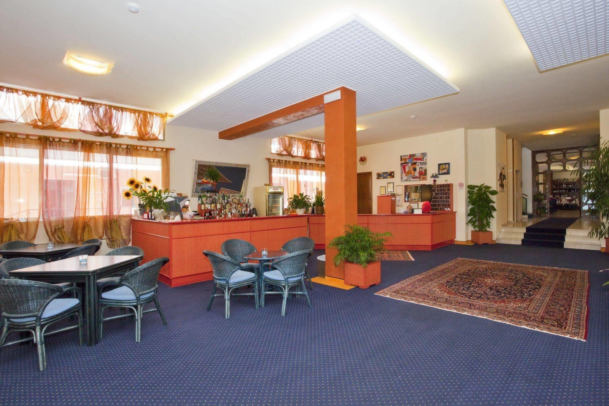 Hotel Bettina 3*
